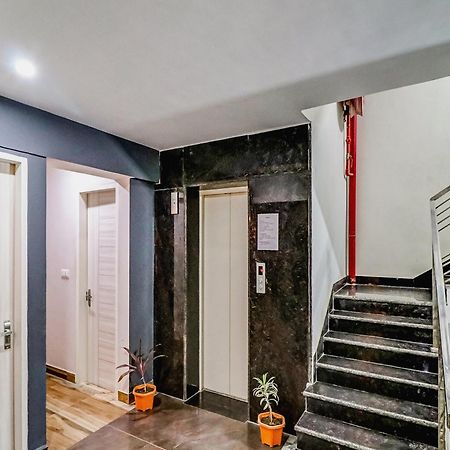 Townhouse Skylight Near Medanta Hospital Hotel Gurgaon Exterior foto